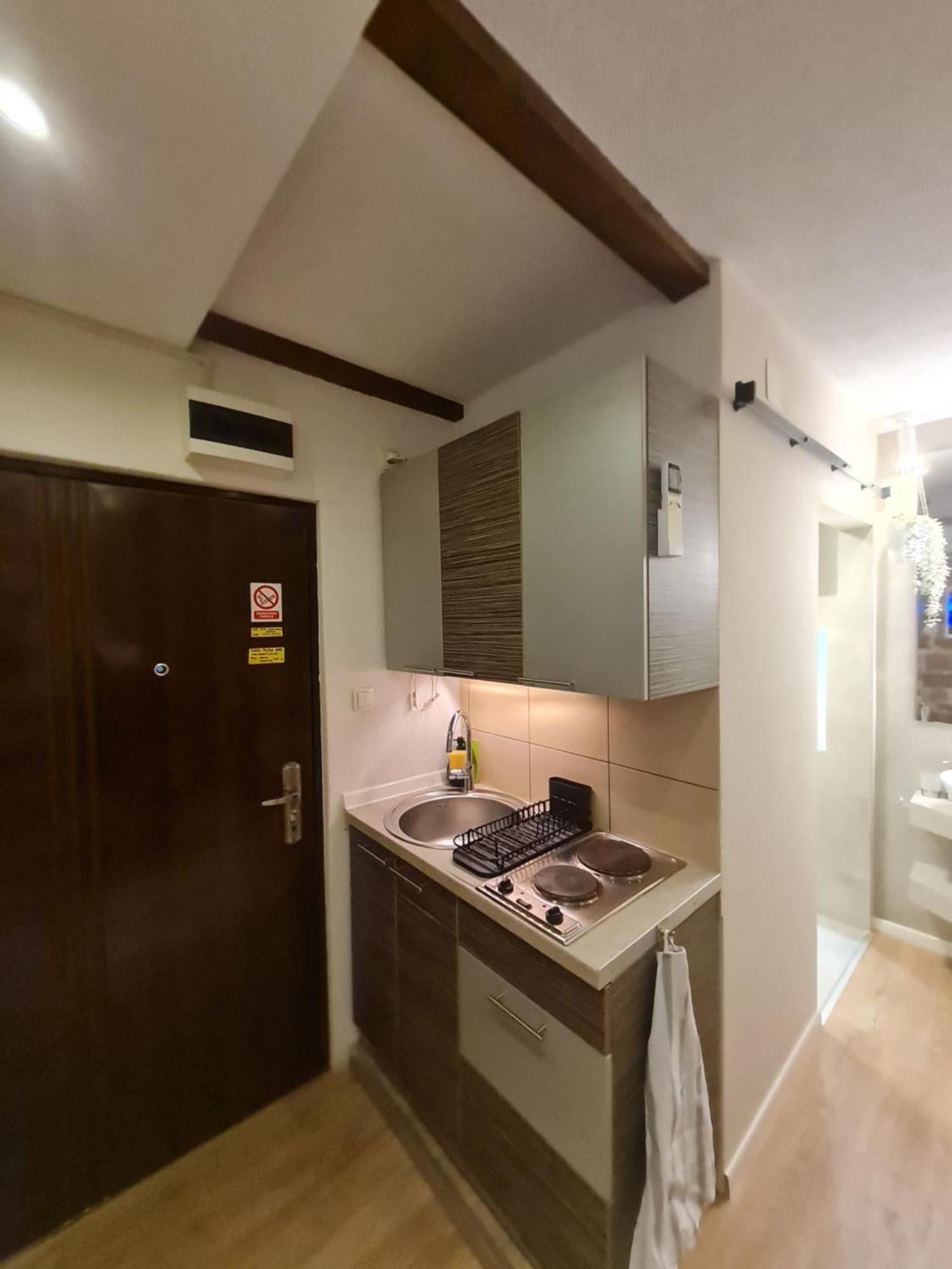 Rooms & Studio Apartments Šibenik Oda fotoğraf